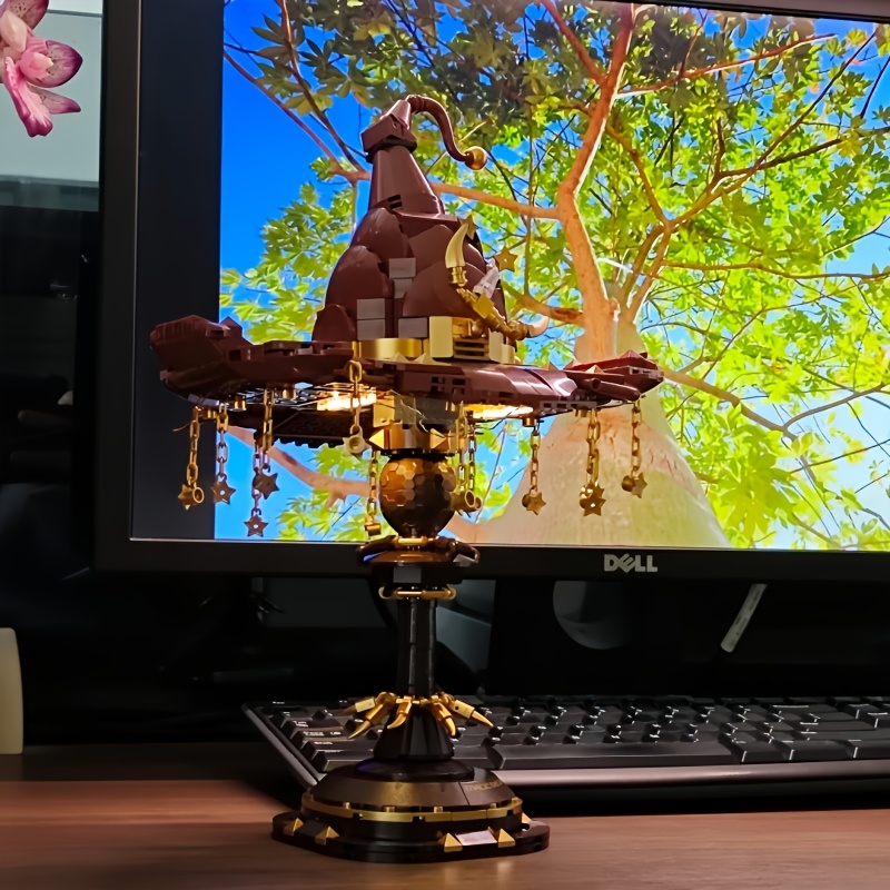 Gilded Chain Wizard Hat Building Blocks, High-Difficulty Assembly